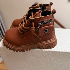 Brown toddler boots with zipper on the side